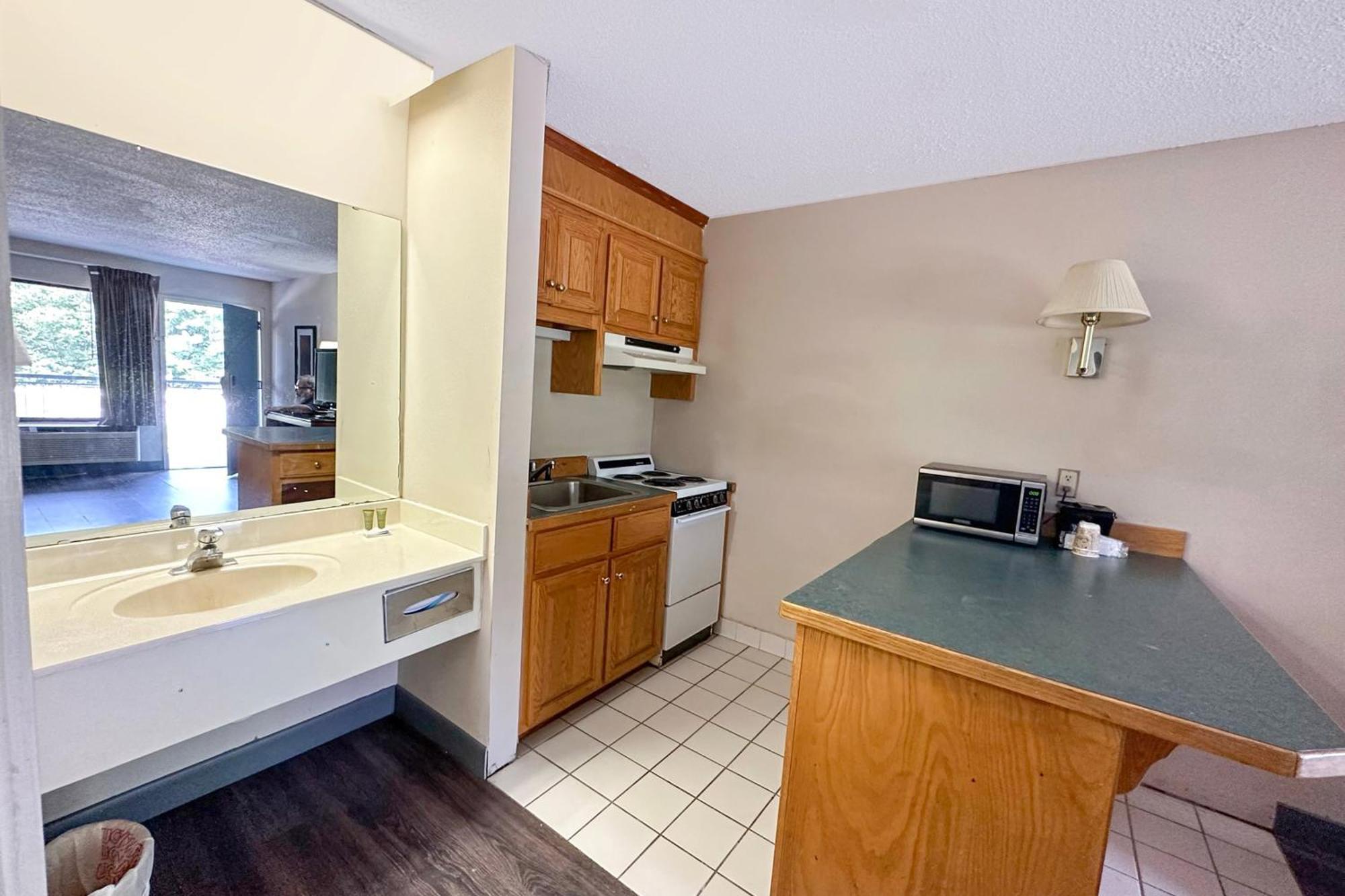 Executive Inn Ridgeway I-77 Екстер'єр фото
